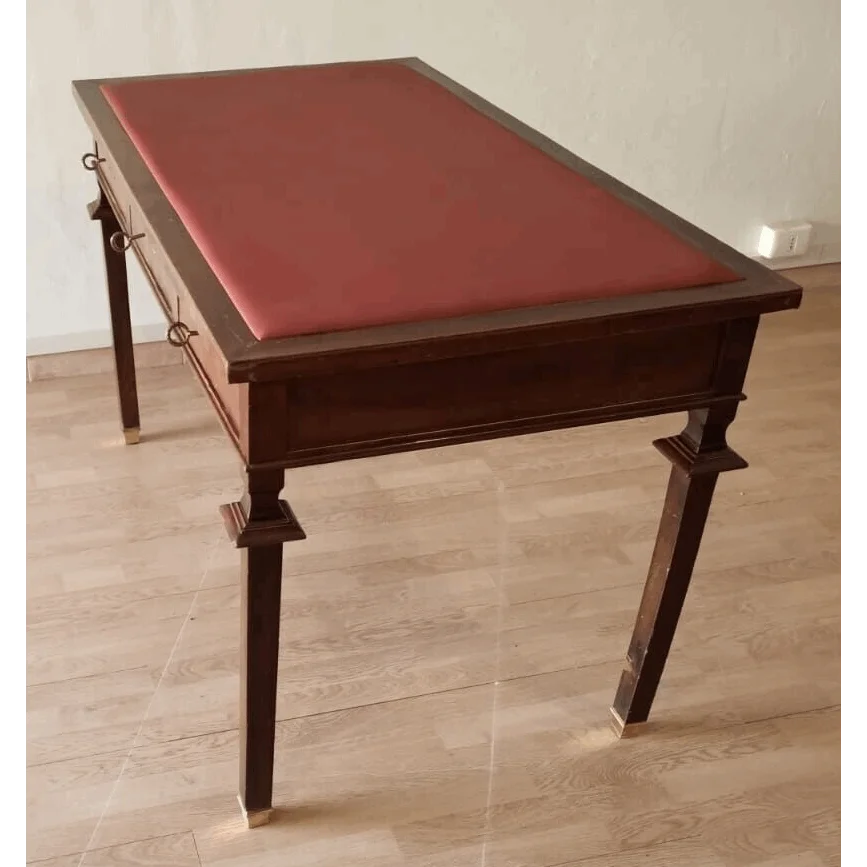 Scrivania Vintage Stile Impero ottocento Noce Piedini in Ottone e Piano Pelle Dario Raia Antiquariato Modernariato Vintage legno massello lucidatura a tampone maniglie ottone Mobile in legno di noce Mobili antichi Mobili nuovi per la casa Mobili per la casa nuova noce originale ottone piano in pelle Scrivania in legno scrivania mid century modern scrivania stile impero tre cassetti