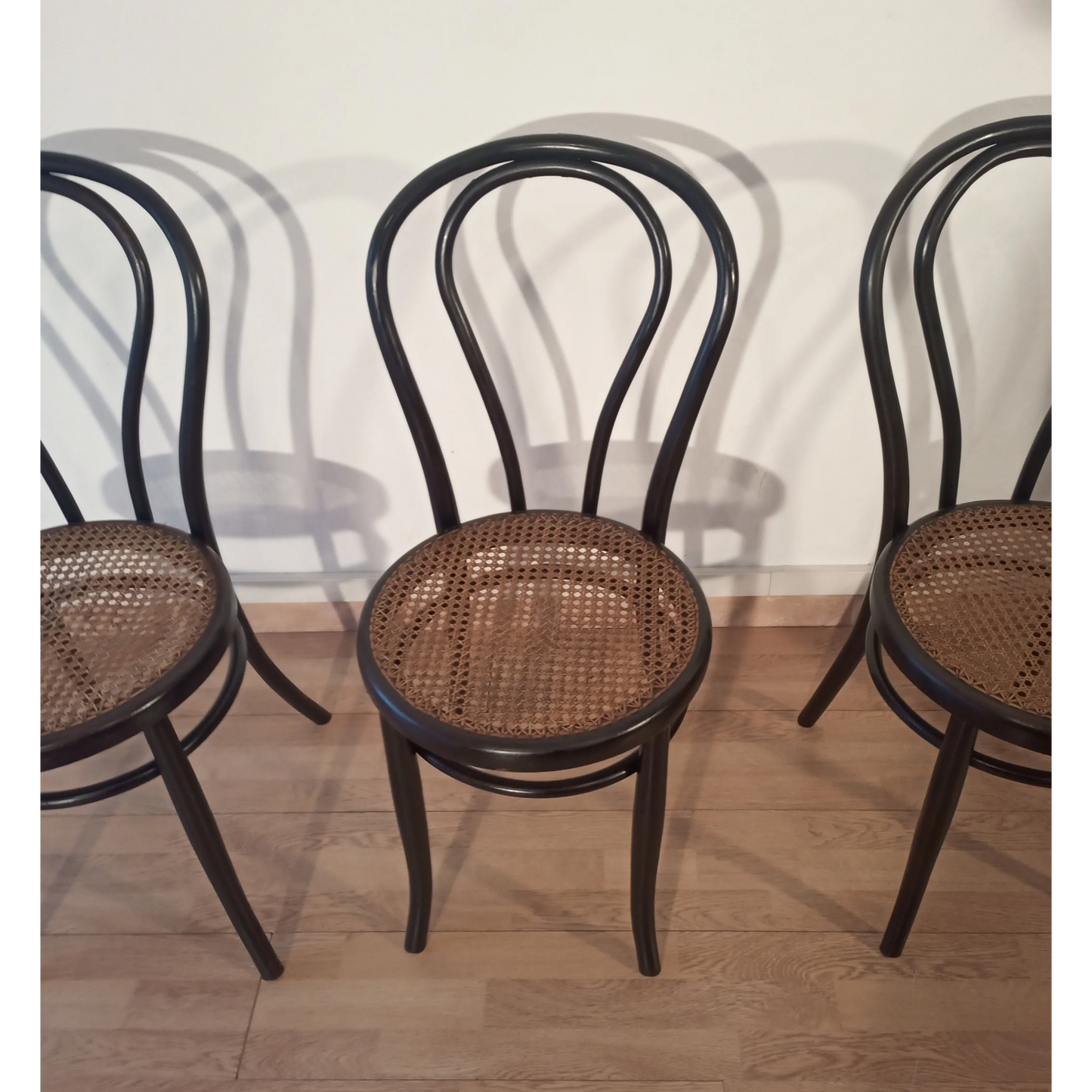 Sedie da pranzo in faggio curvato nello stile di Thonet, Italia, set di 4