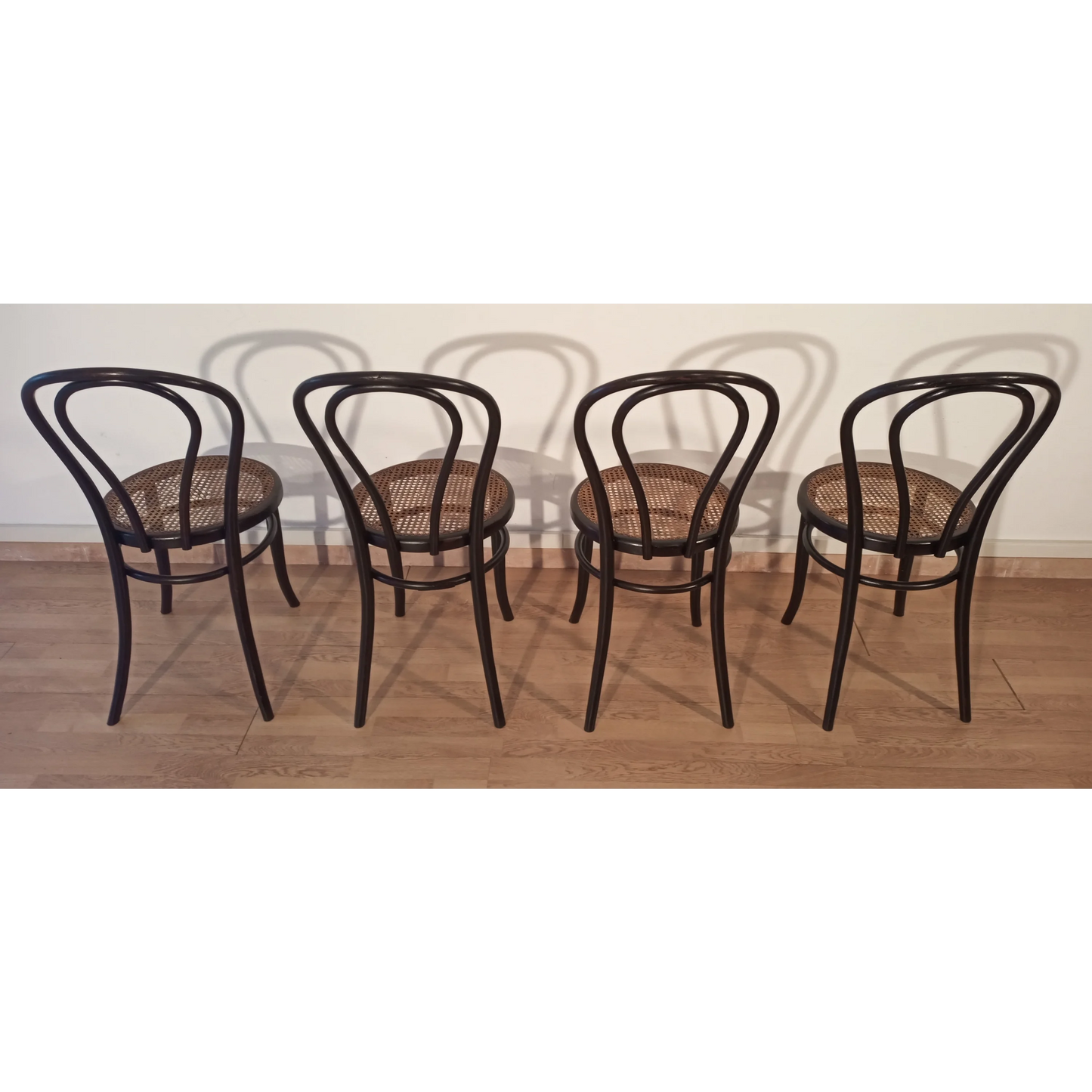 Sedie da pranzo in faggio curvato nello stile di Thonet, Italia, set di 4