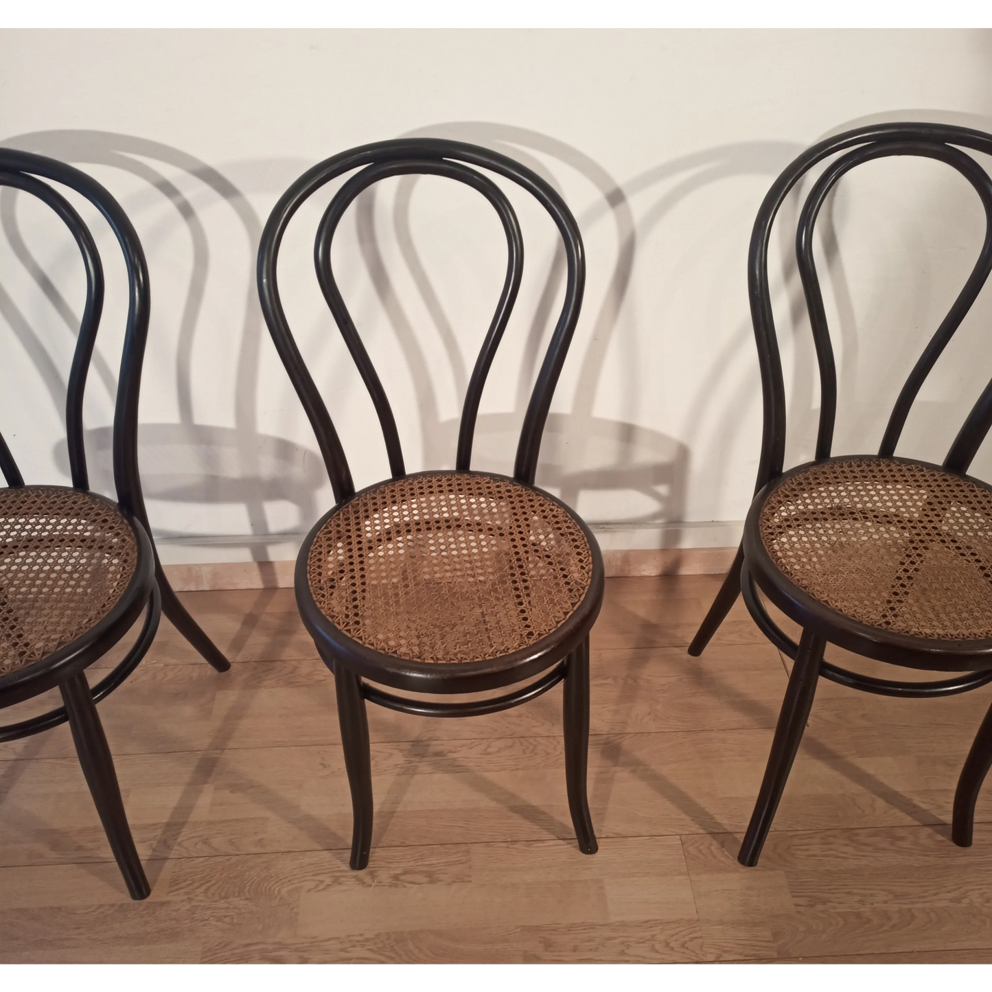 Sedie da pranzo in faggio curvato nello stile di Thonet, Italia, set di 4