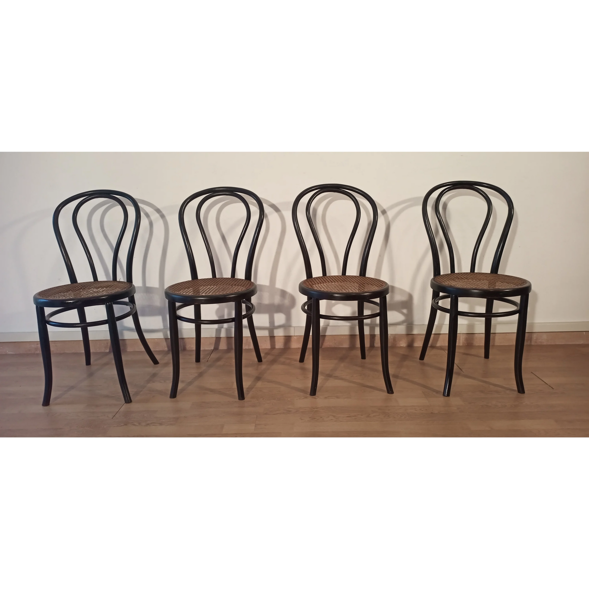 Sedie da pranzo in faggio curvato nello stile di Thonet, Italia, set di 4