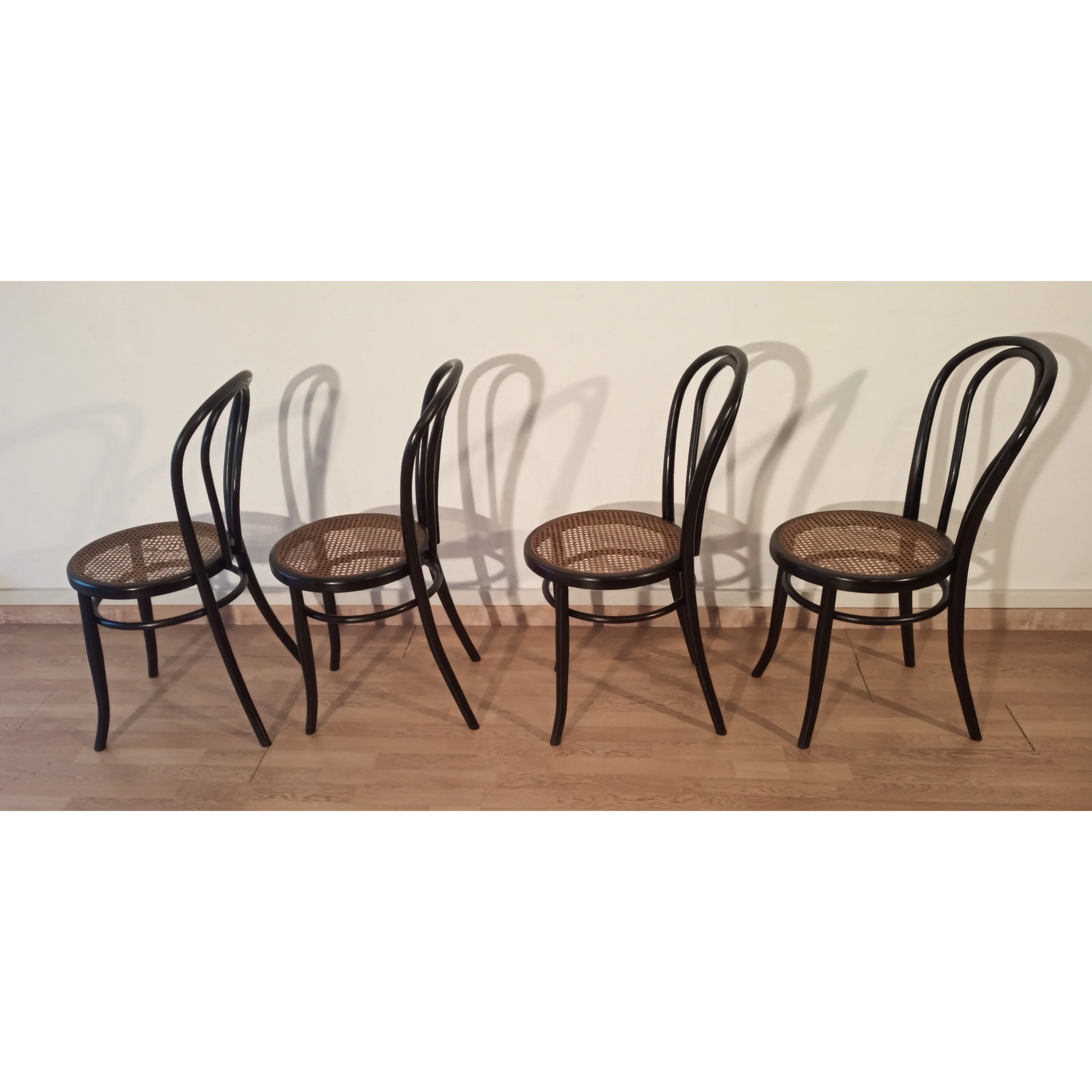 Sedie da pranzo in faggio curvato nello stile di Thonet, Italia, set di 4