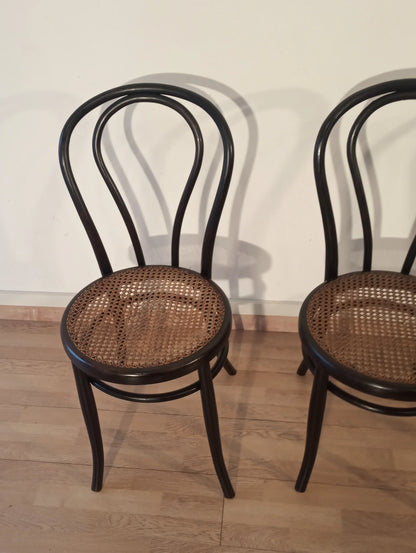 Classic sedia da pranzo in faggio curvato con seduta in paglia di vienna e struttura nera thonet italia set di 4