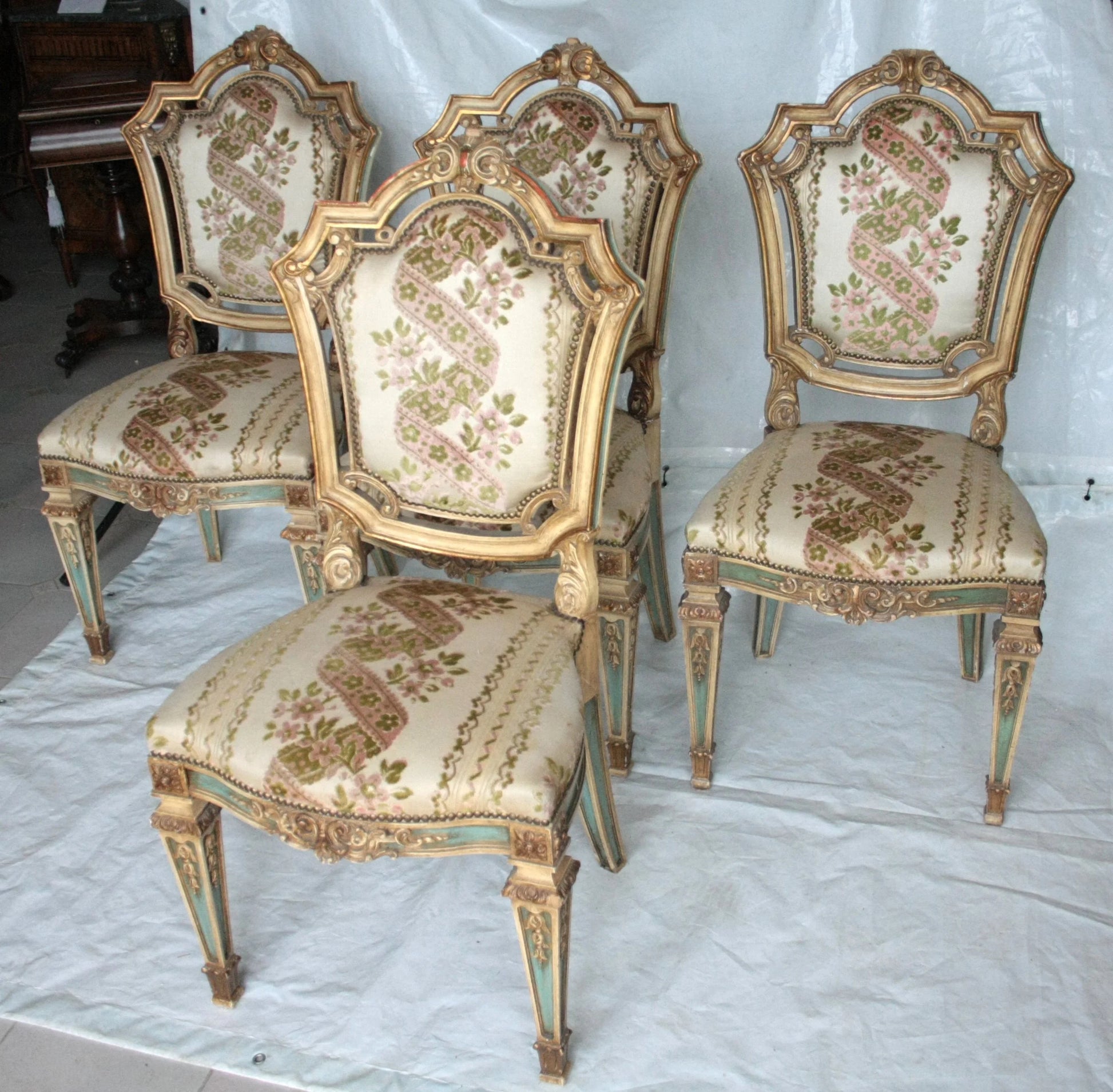 Set 4 sedie napoleone iii seconda metà ottocento in stile napoleone iii con tappezzeria floreale decorata