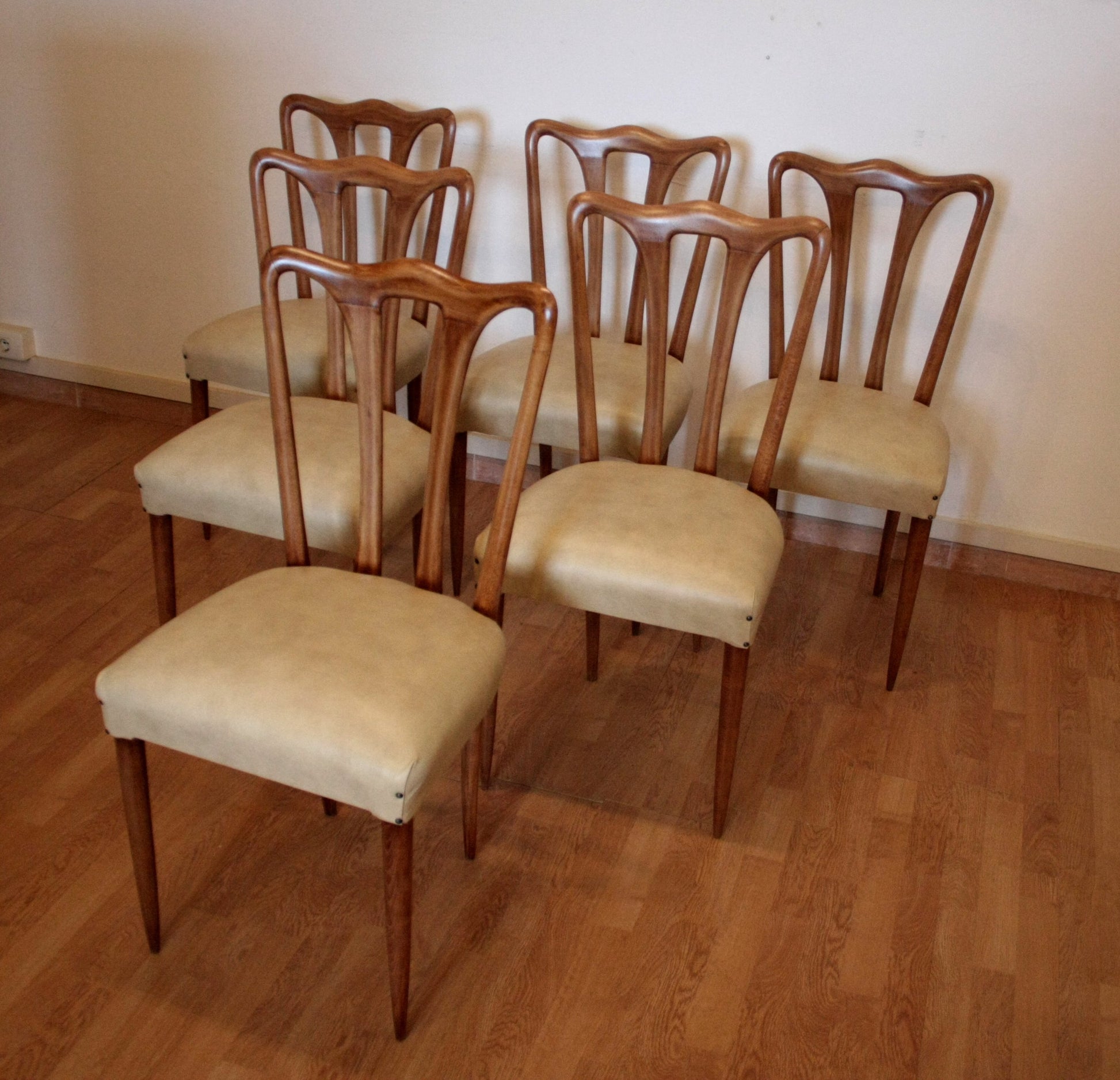 Set di sedie vintage in legno con sedili imbottiti, perfette per casa e design