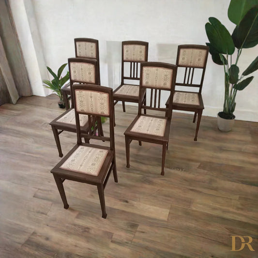 Set di sedie pranzo vintage in rovere massello con stile italiano eleganza