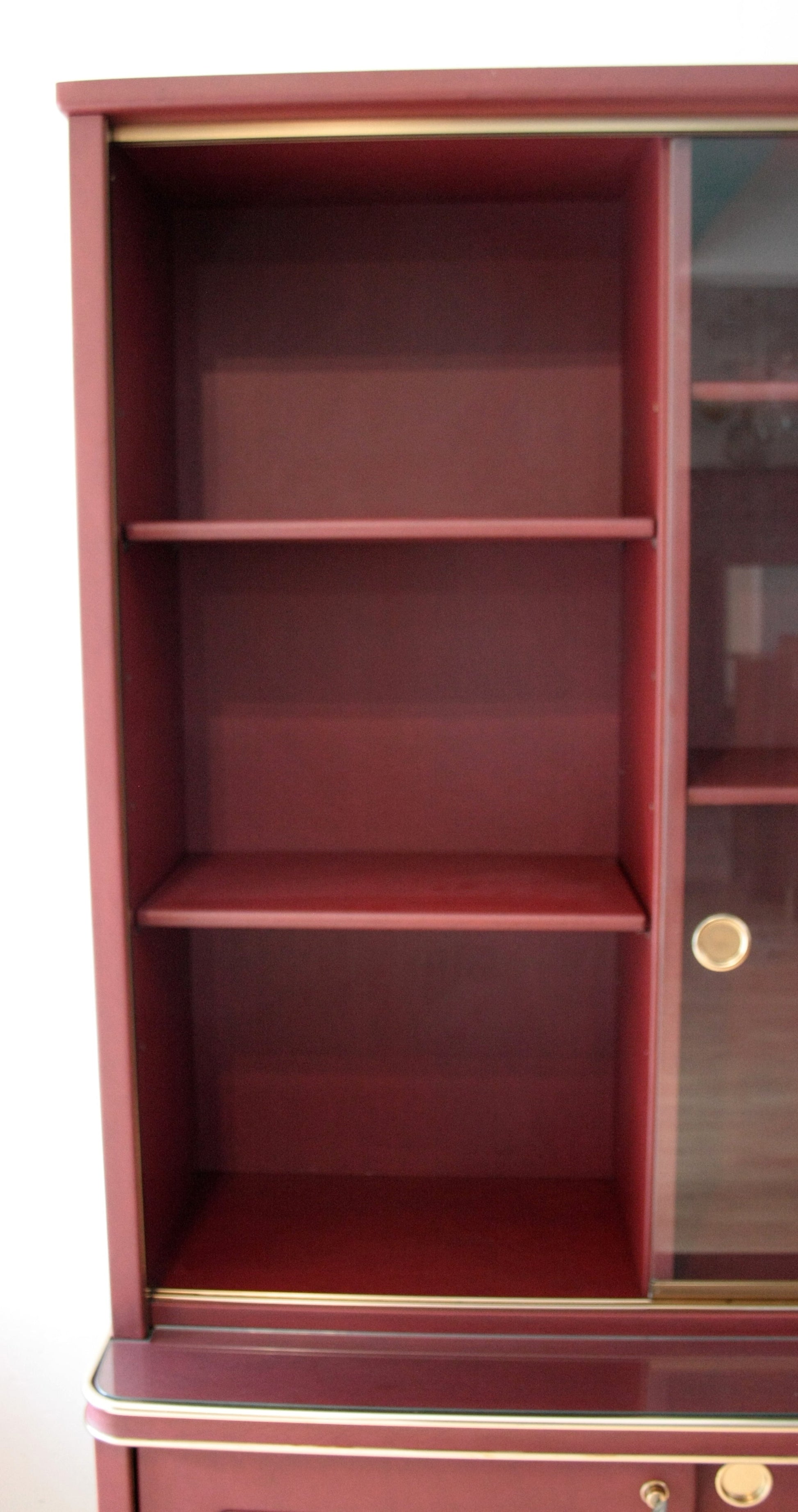 Libreria in similpelle bordeaux di Umberto Mascagni, parte del Set Studio Umberto Italia 1950
