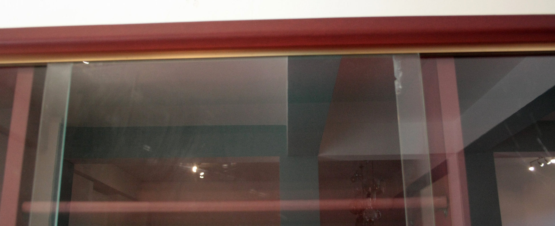 Sliding glass cabinet doors of Set Studio Umberto Mascagni Italia 1950 in similpelle Bordeaux