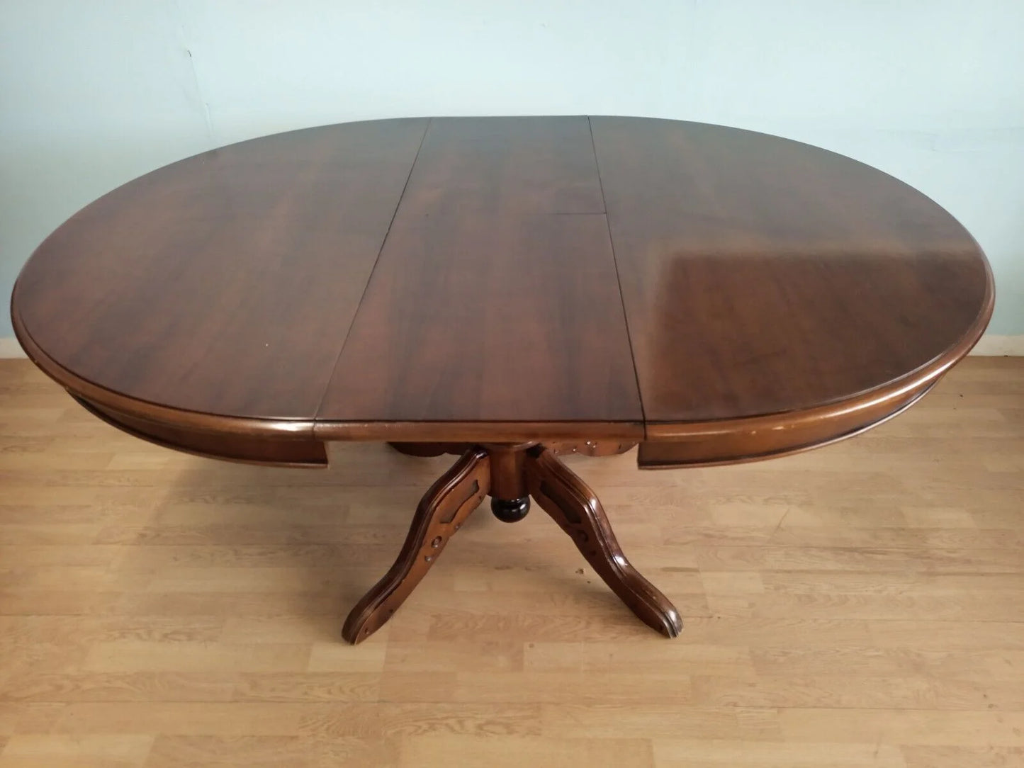 Tavolo tondo allungabile stile luigi filippo vintage in legno con base a colonna per arredare la casa
