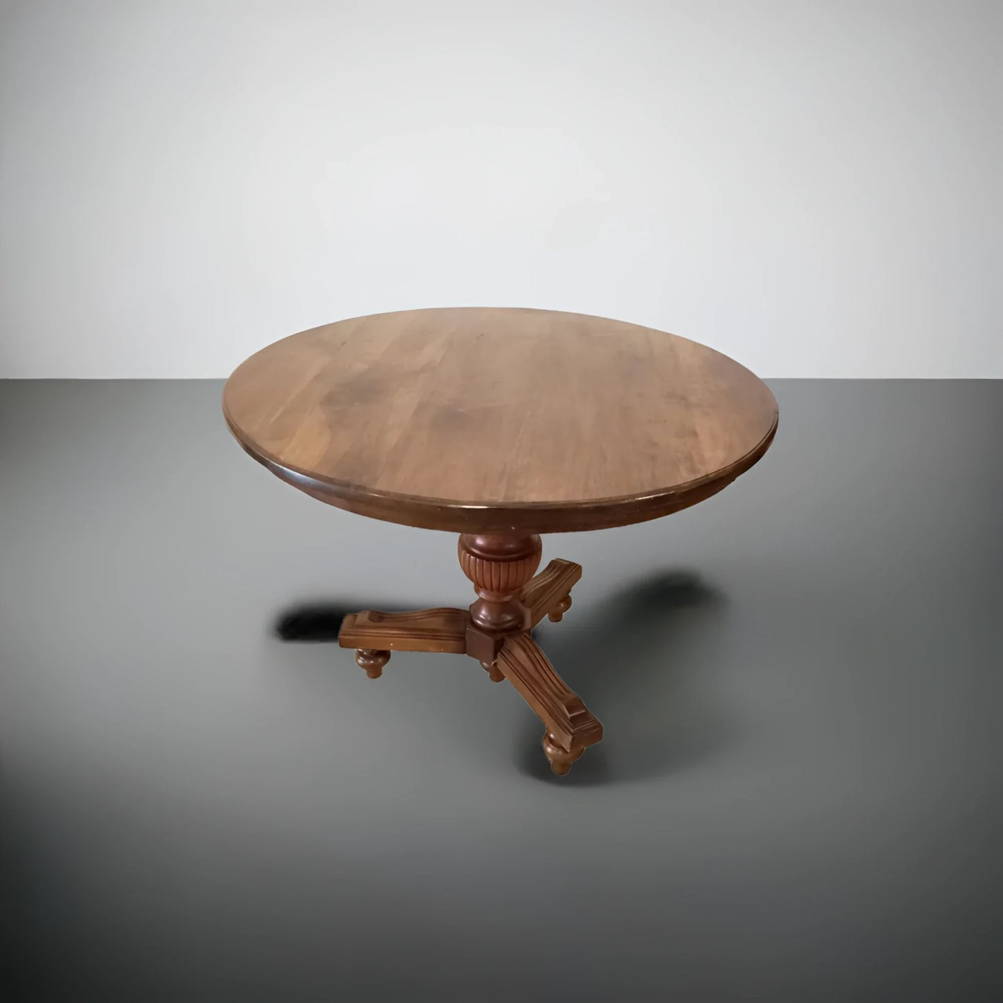 Tavolo tondo ottocento in noce stile umbertino vintage con base a colonna in legno massello