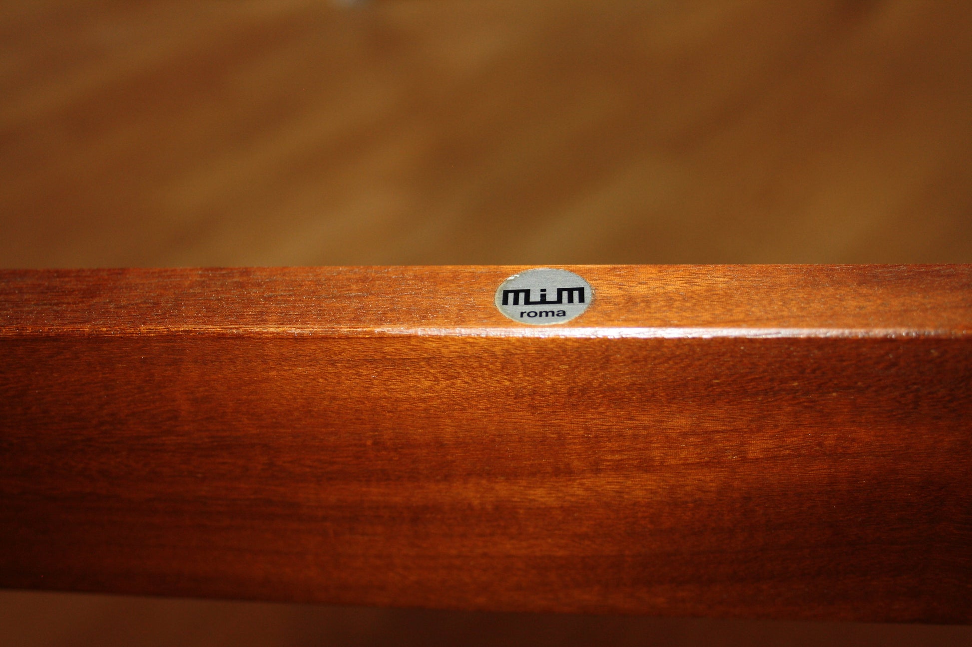 Mobili in legno con etichetta del produttore Tavolo Tolomeo di Ico Parisi e Ennio Fazioli