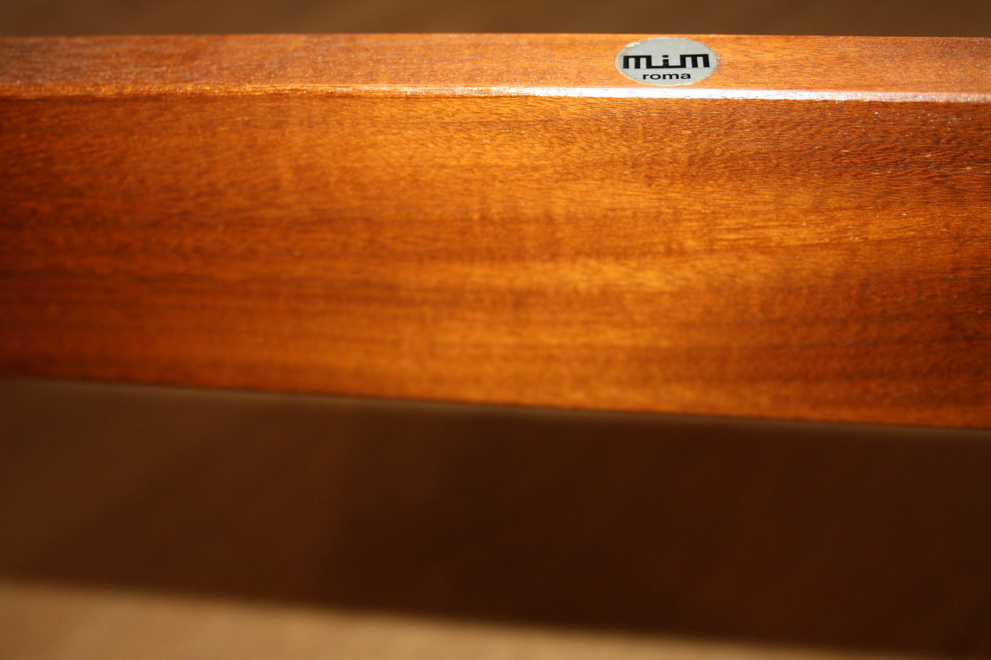 Piano in legno con finitura lucida, Tavolo Tolomeo di Ico Parisi ed Ennio Fazioli