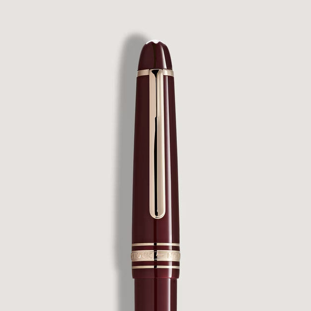 Montblanc Meisterstück burgundy classique fountain pen tip M 133014
