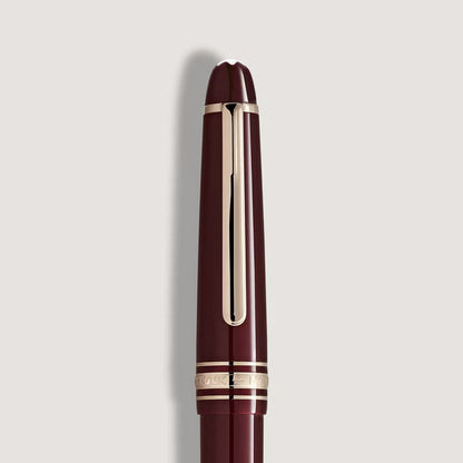 Montblanc Meisterstück burgundy classique fountain pen tip M 133014